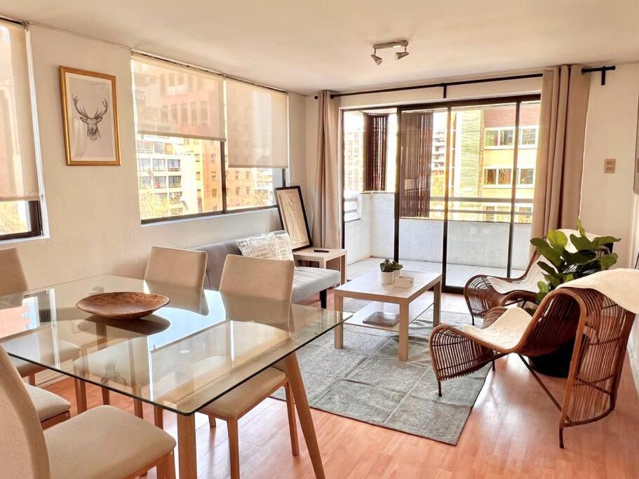 Apartamento Comodo Y Amplio A Pasos De Costanera Center *